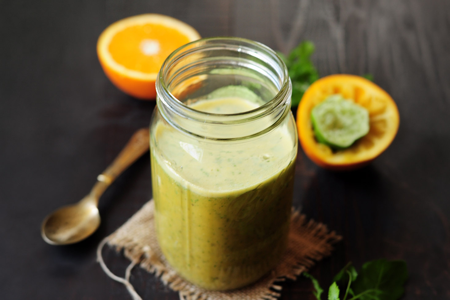Cesar-Dressing mit Orange und Nori