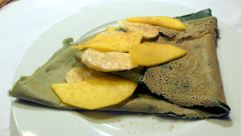 Chlorella-Crepes mit süßer Füllung