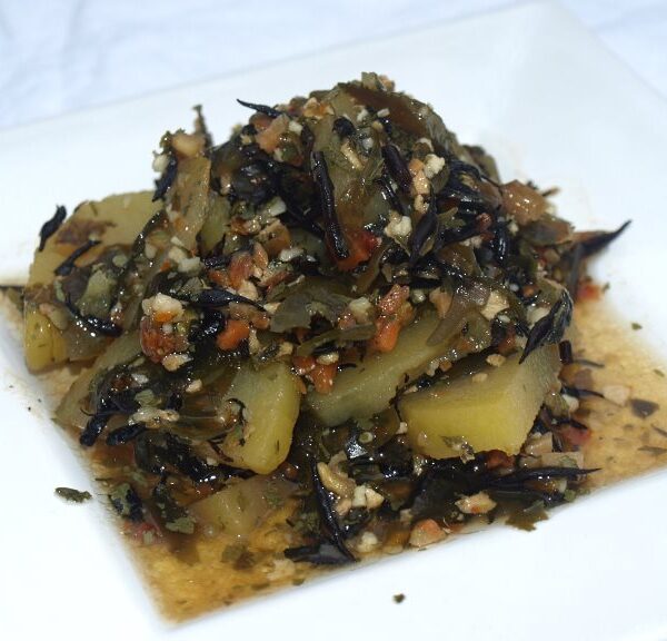 Pellkartoffelsalat mit Hijiki und Wakame