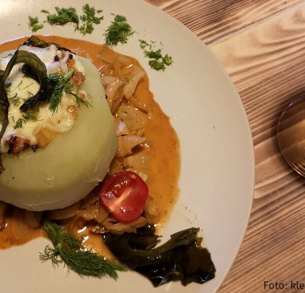 Kohlrabi-Fenchel-Wakame-Gemüseteller