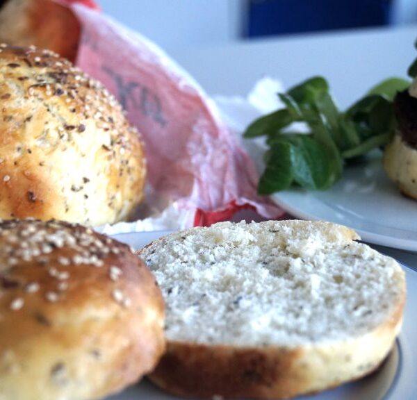 Burger Buns mit Meer-Taste von 3 Algen