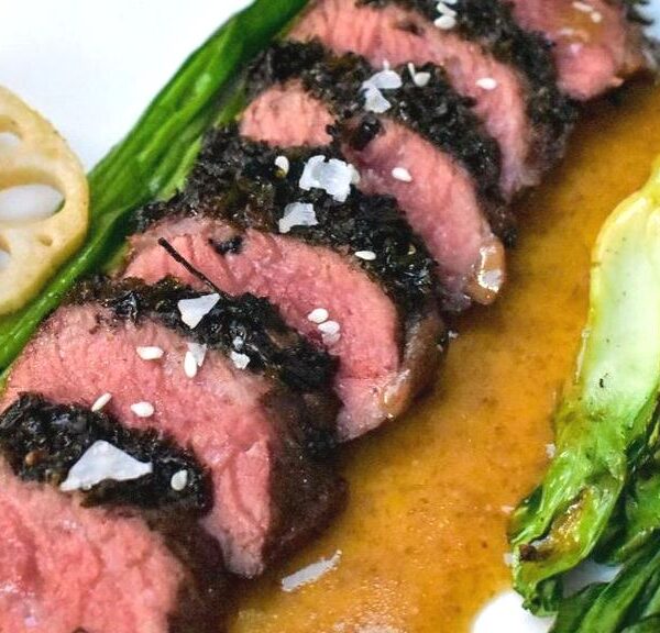 Koranisches Galbi-Steak unter der Nori-Kruste