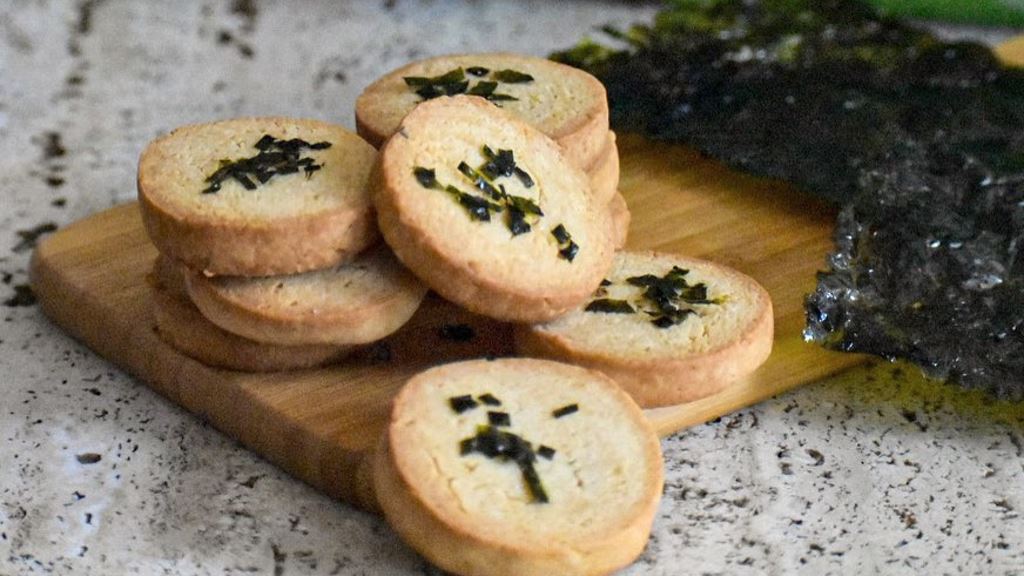 Lavendel-Shortbread mit Algen-Streuseln